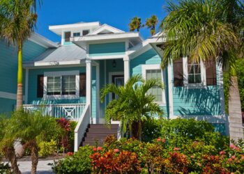 How to Successfully Invest in Florida Real Estate? | RealEstateMarket