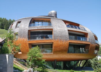 Chesa Futura, St Moritz - Norman Foster | RealEstateMarket