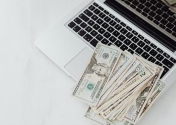 Featured image for: A Complete Guide to Triple Net (NNN) Leases for Commercial Investors (Explain triple net leases in detail: what they are, tenant responsibilities (taxes, insurance, maintenance), benefits for landlords (predictable income, lower expenses), and key clauses to include in the lease agreement.)