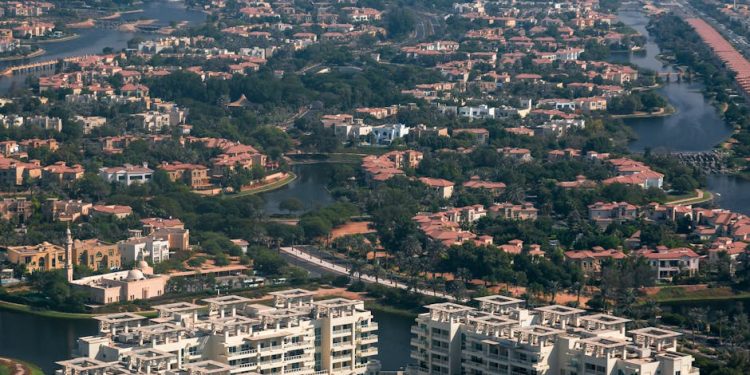 Featured image for: UAE (Dubai): Investing in Dubai Real Estate: Off-Plan, Mortgages, and ROI